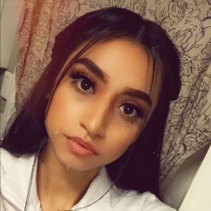 Meet your Posher, Karina